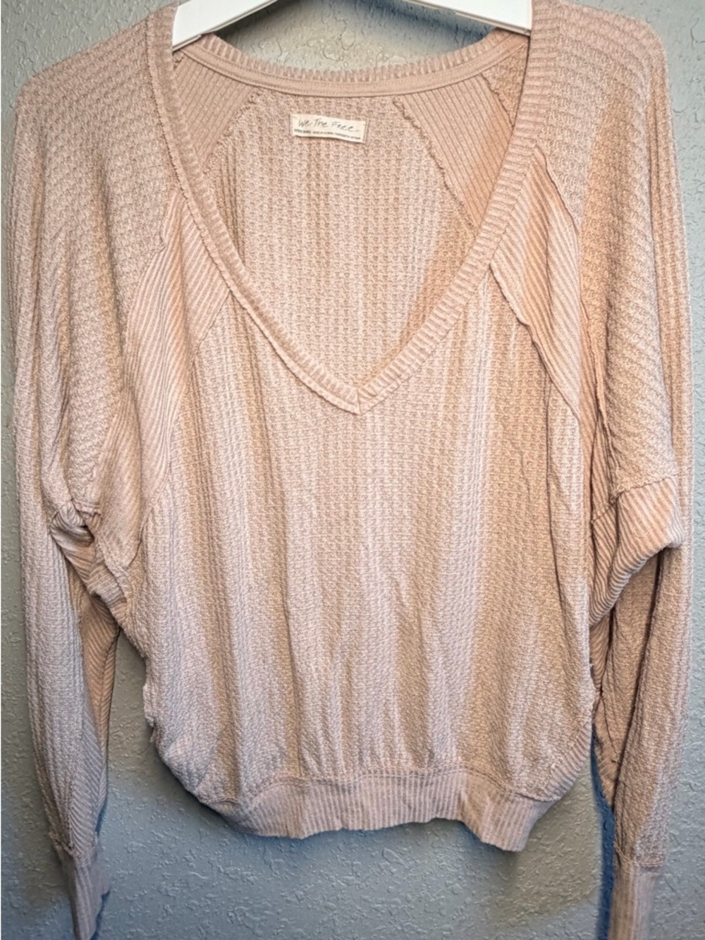 We The Free Free People Beige Thermal Knit Top XS Slouchy V Neck Long Sleeve